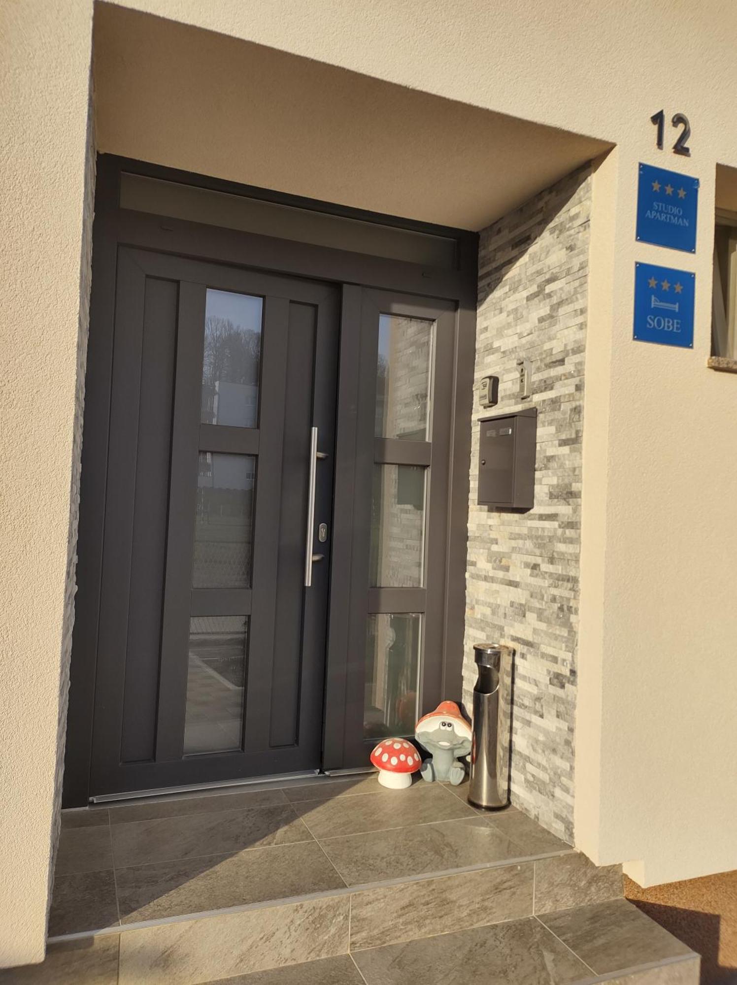 Happy Room Karlovac Exterior foto